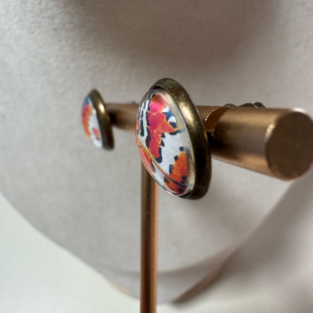 🦋 Dew Drop Monarch Stud Earrings ⭐️3 for $20⭐️